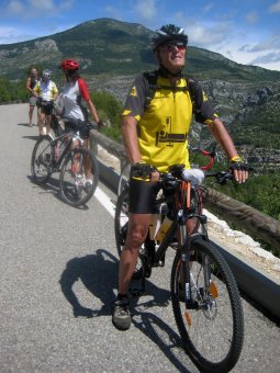 Francie - Azurové pobřeží a Horní Provence na kole + jóga