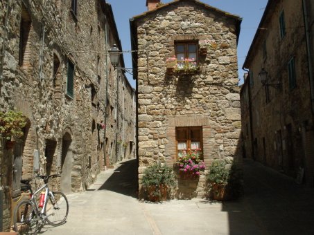 Itálie - Toskánskem za historií na kole