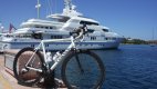 Sardinie na kole - letecky do hotelu - Smaragdové pobřeží