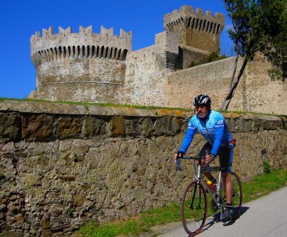 Toskánskem nejen za historií - na kole - Itálie